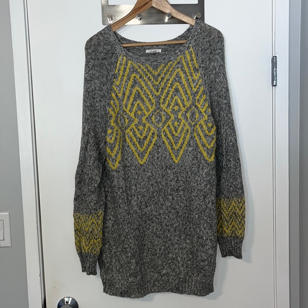 Maurices sweater